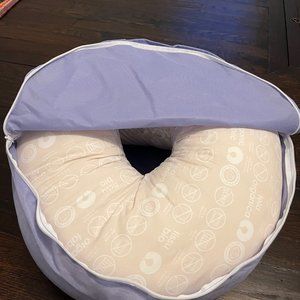 Boppy Organic Bare Naked Nursing Pillow w/covers